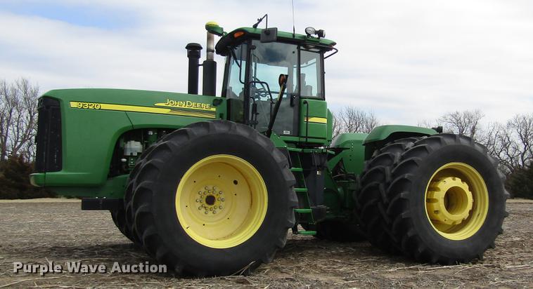 image for item DD8756 2007 John Deere 9320 4WD tractor