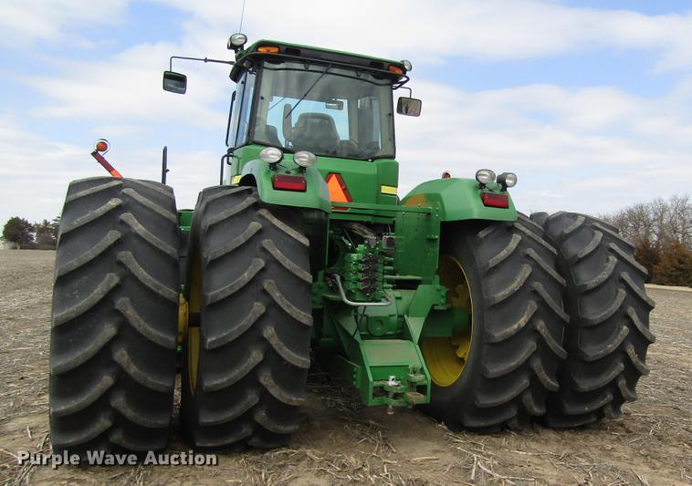 image for item DD8756 2007 John Deere 9320 4WD tractor