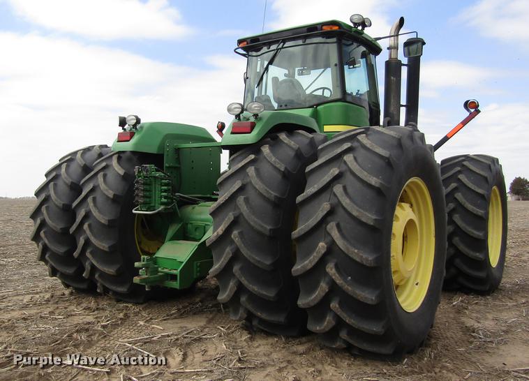 image for item DD8756 2007 John Deere 9320 4WD tractor