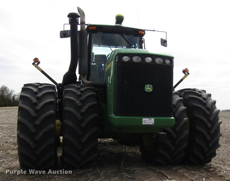 image for item DD8756 2007 John Deere 9320 4WD tractor