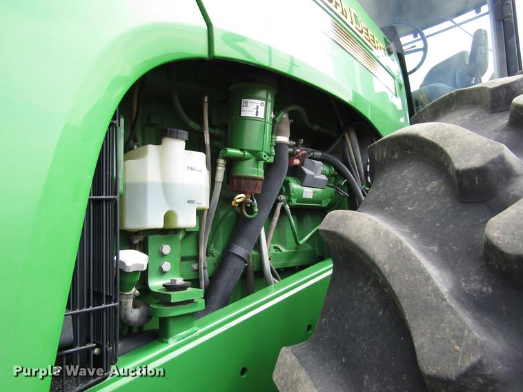 image for item DD8756 2007 John Deere 9320 4WD tractor