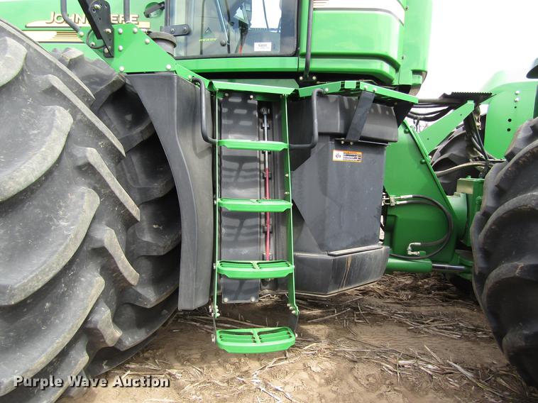 image for item DD8756 2007 John Deere 9320 4WD tractor