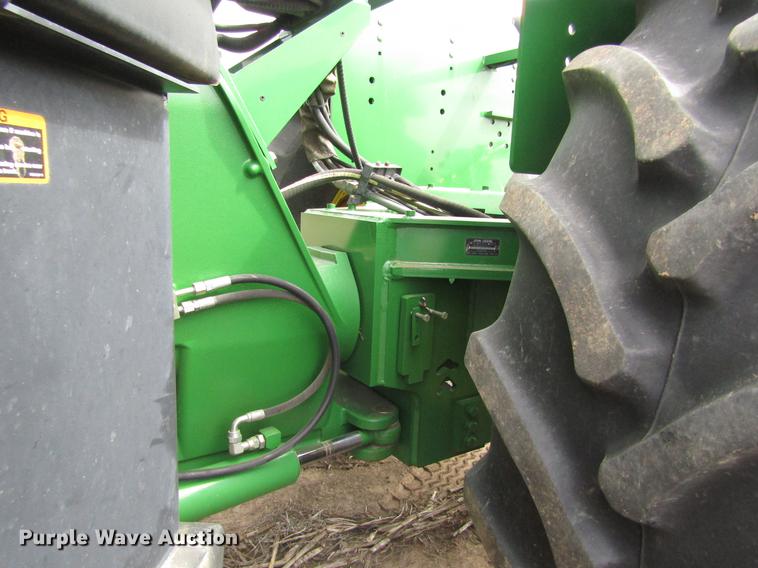 image for item DD8756 2007 John Deere 9320 4WD tractor