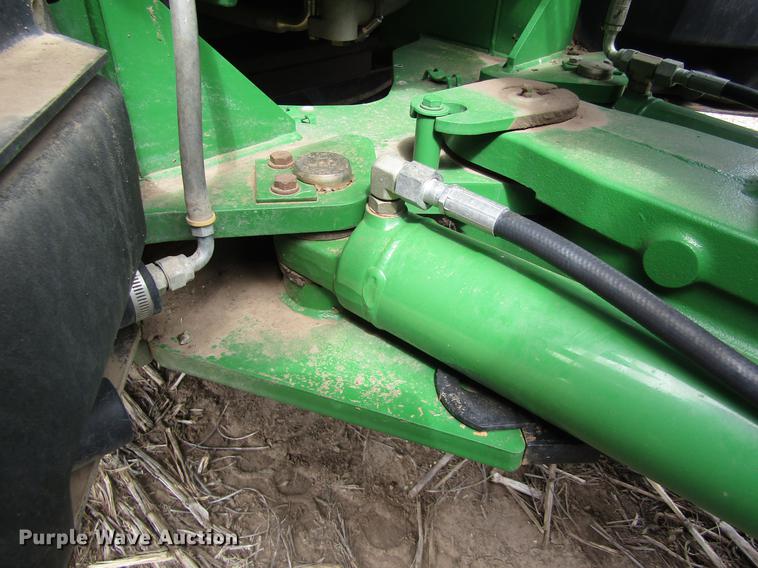 image for item DD8756 2007 John Deere 9320 4WD tractor