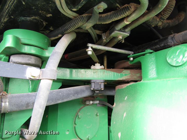 image for item DD8756 2007 John Deere 9320 4WD tractor