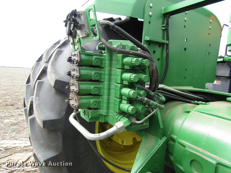 image for item DD8756 2007 John Deere 9320 4WD tractor