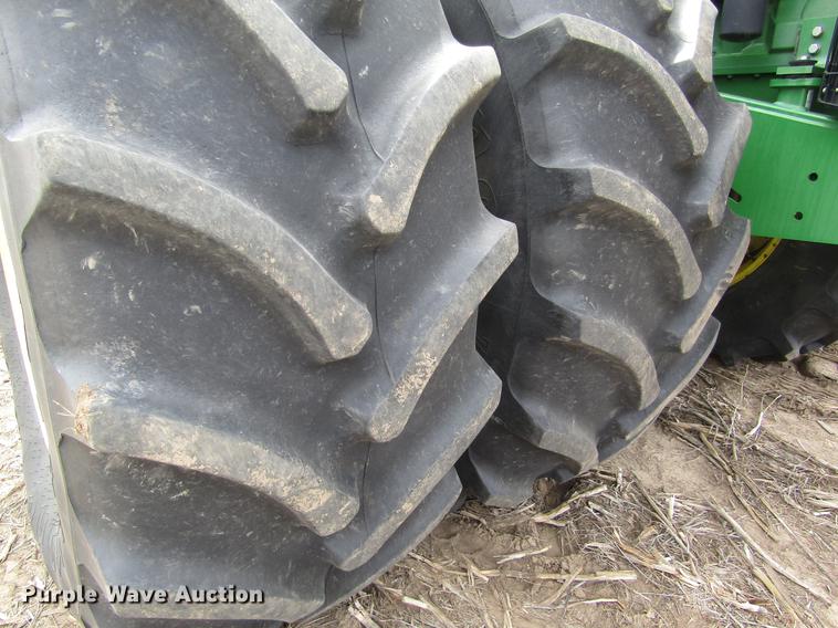 image for item DD8756 2007 John Deere 9320 4WD tractor