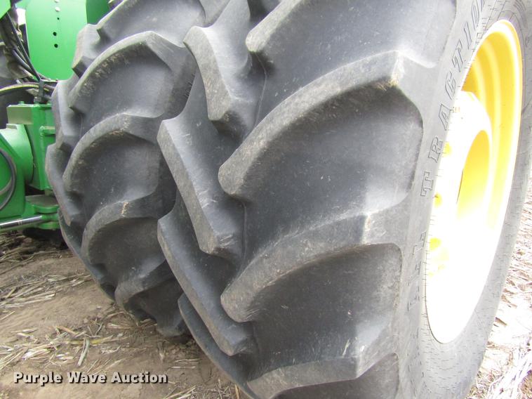 image for item DD8756 2007 John Deere 9320 4WD tractor