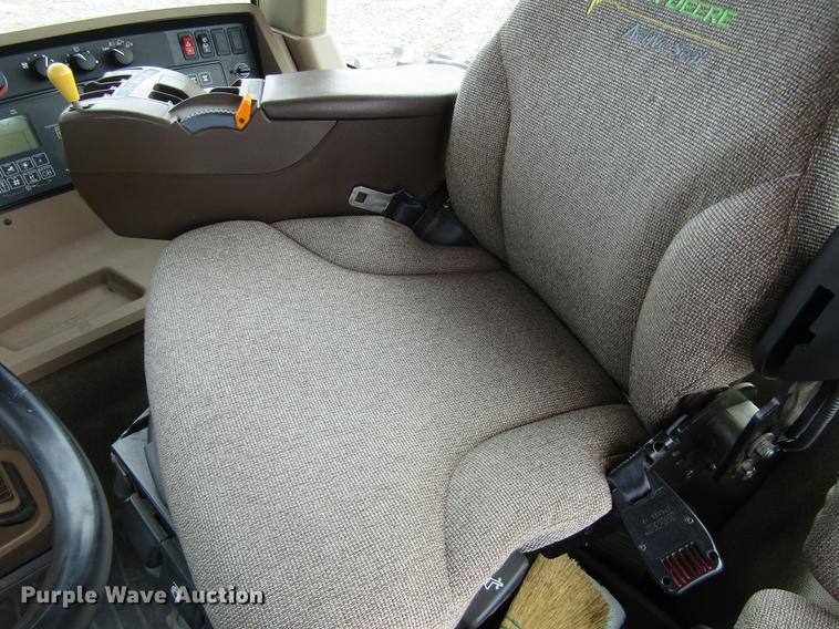 image for item DD8756 2007 John Deere 9320 4WD tractor