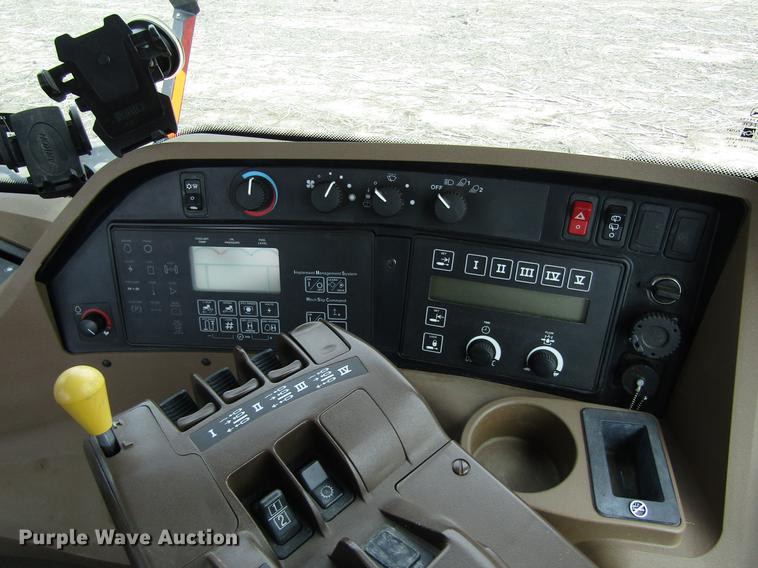 image for item DD8756 2007 John Deere 9320 4WD tractor