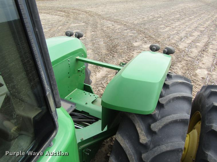 image for item DD8756 2007 John Deere 9320 4WD tractor