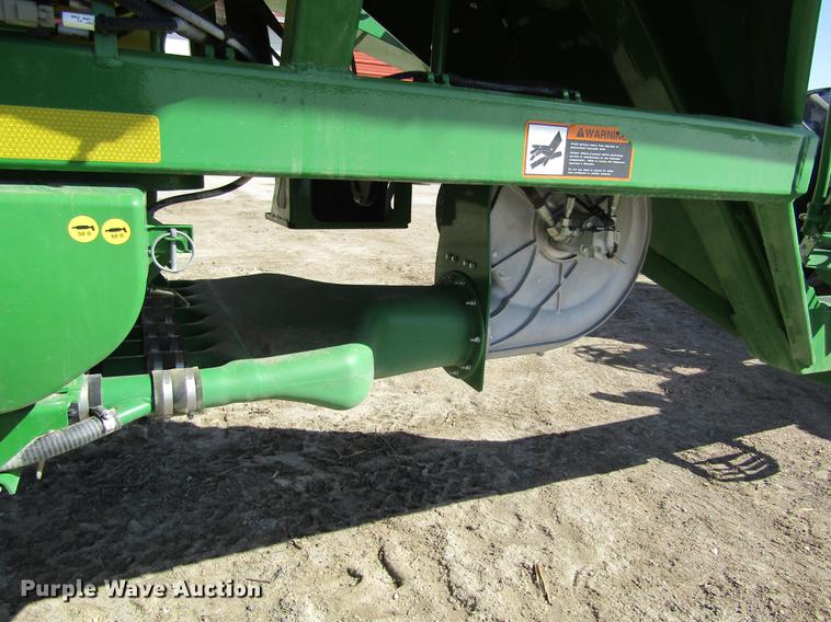 image for item DD8757 2014 John Deere 1890 air seeder