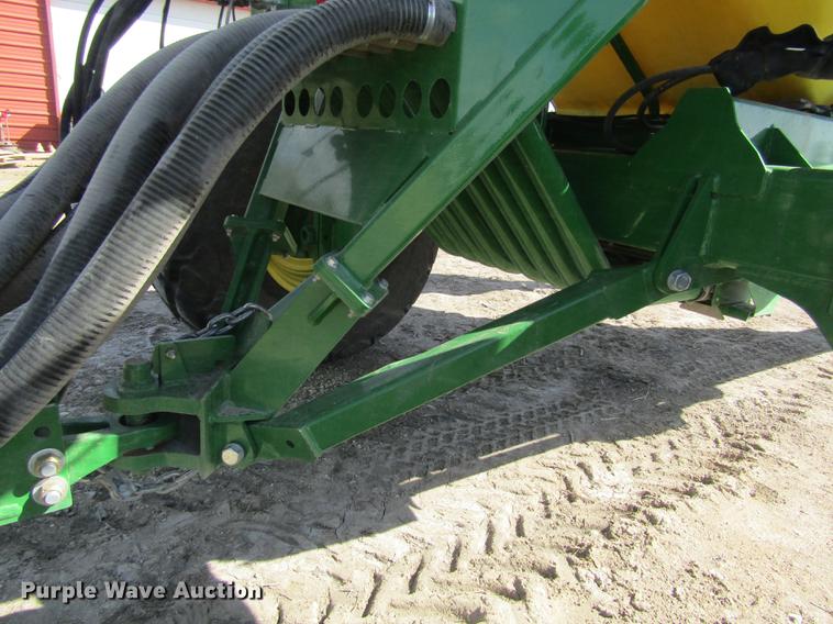 image for item DD8757 2014 John Deere 1890 air seeder
