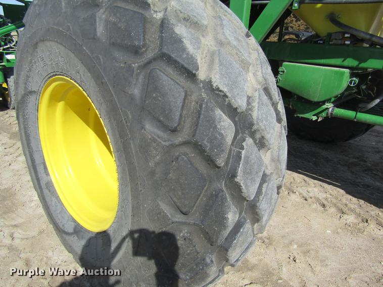 image for item DD8757 2014 John Deere 1890 air seeder