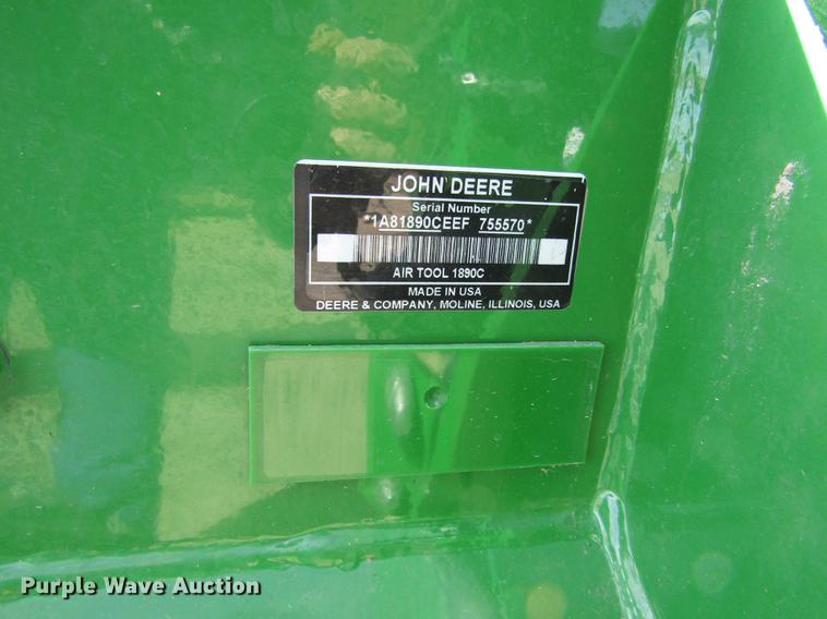 image for item DD8757 2014 John Deere 1890 air seeder