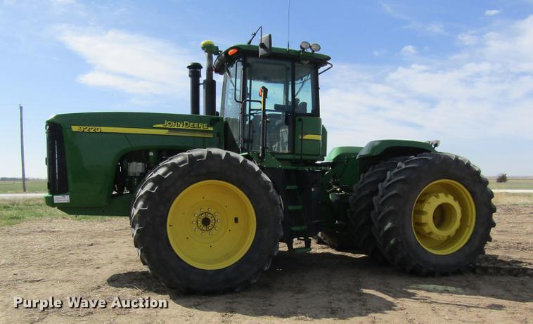 image for item DD8758 2007 John Deere 9220 4WD tractor