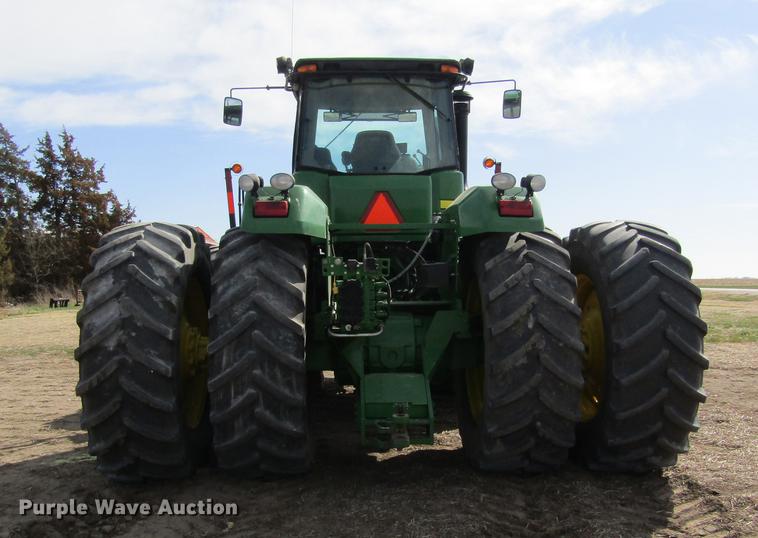 image for item DD8758 2007 John Deere 9220 4WD tractor