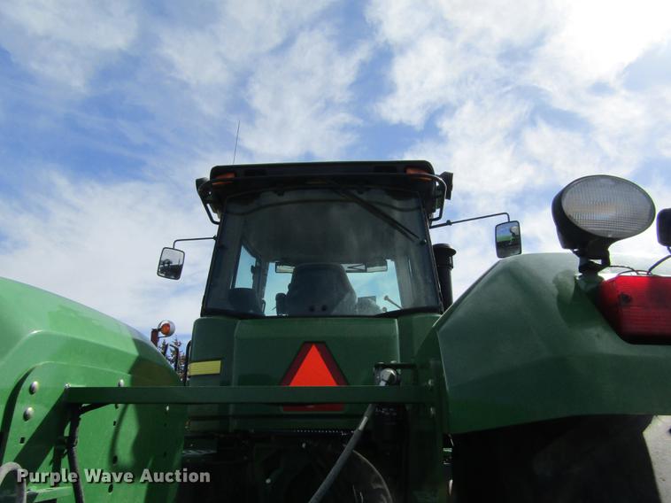 image for item DD8758 2007 John Deere 9220 4WD tractor