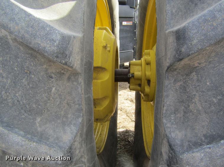 image for item DD8758 2007 John Deere 9220 4WD tractor