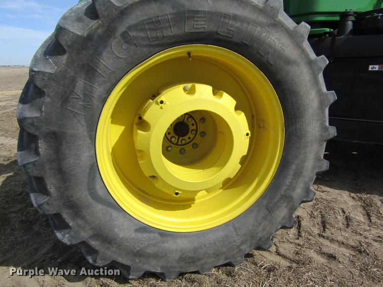 image for item DD8758 2007 John Deere 9220 4WD tractor