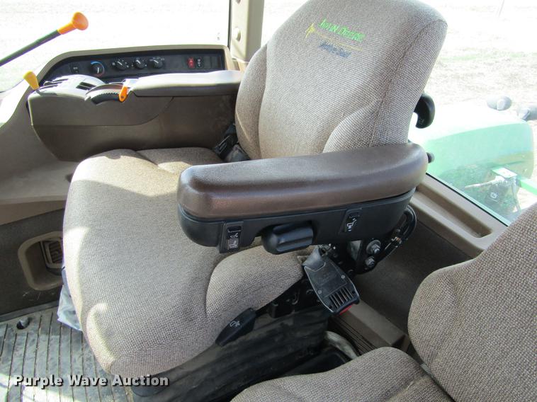 image for item DD8758 2007 John Deere 9220 4WD tractor