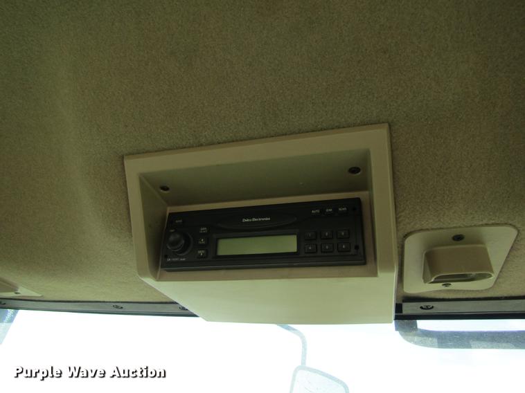 image for item DD8758 2007 John Deere 9220 4WD tractor