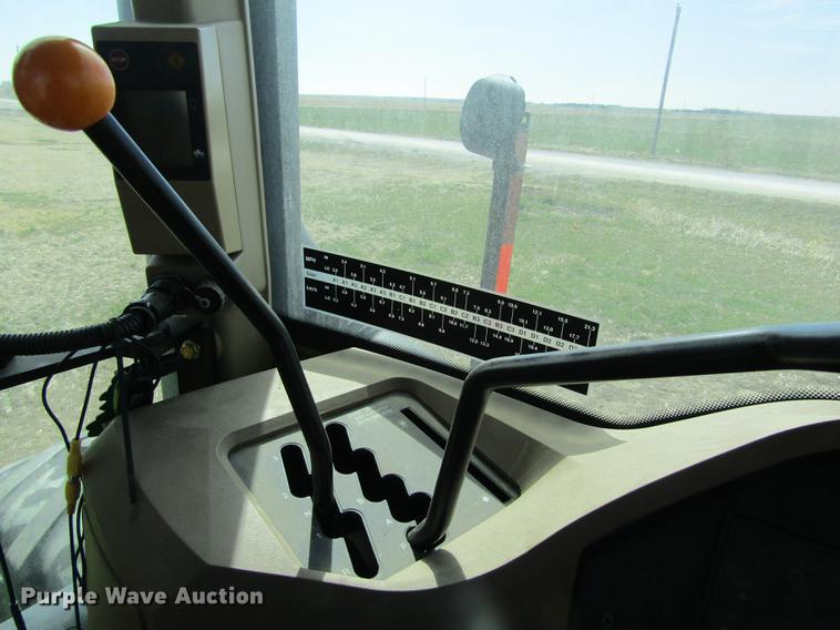 image for item DD8758 2007 John Deere 9220 4WD tractor