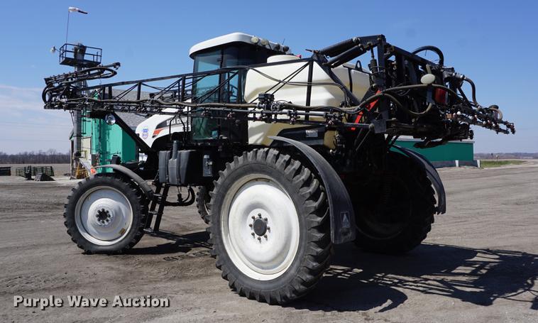 image for item DE3297 2005 SpraCoupe 7650 sprayer