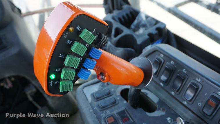 image for item DE3297 2005 SpraCoupe 7650 sprayer