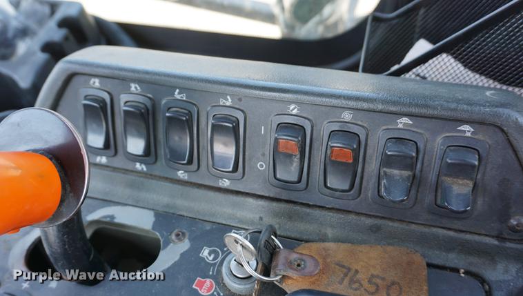 image for item DE3297 2005 SpraCoupe 7650 sprayer