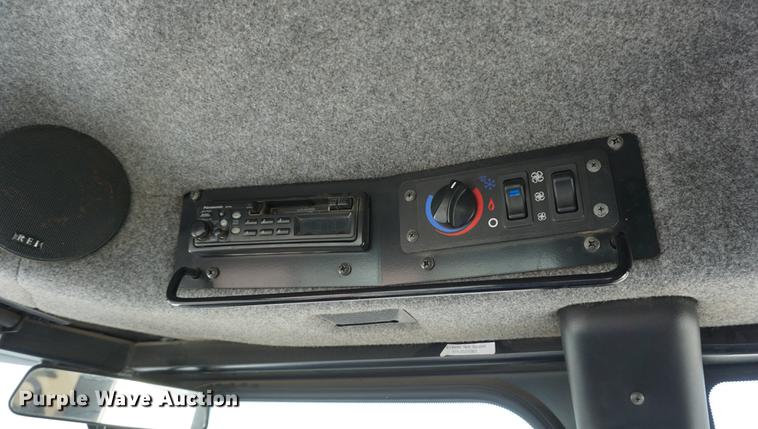 image for item DE3297 2005 SpraCoupe 7650 sprayer