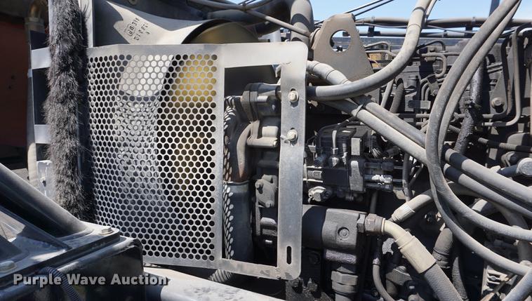 image for item DE3297 2005 SpraCoupe 7650 sprayer