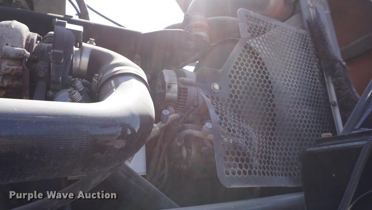 image for item DE3297 2005 SpraCoupe 7650 sprayer