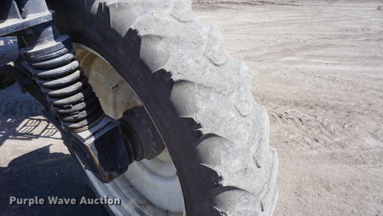 image for item DE3297 2005 SpraCoupe 7650 sprayer