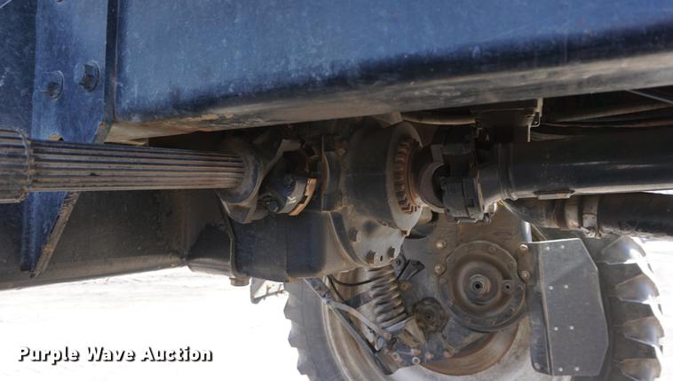 image for item DE3297 2005 SpraCoupe 7650 sprayer