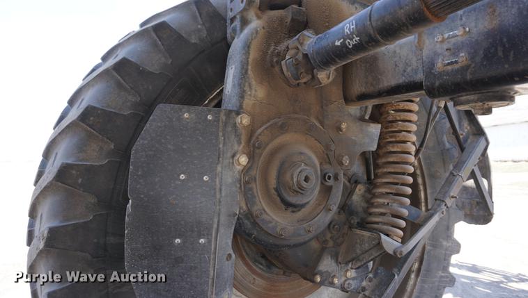 image for item DE3297 2005 SpraCoupe 7650 sprayer