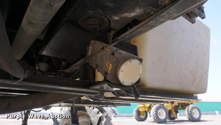 image for item DE3297 2005 SpraCoupe 7650 sprayer