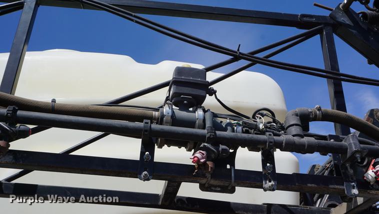 image for item DE3297 2005 SpraCoupe 7650 sprayer