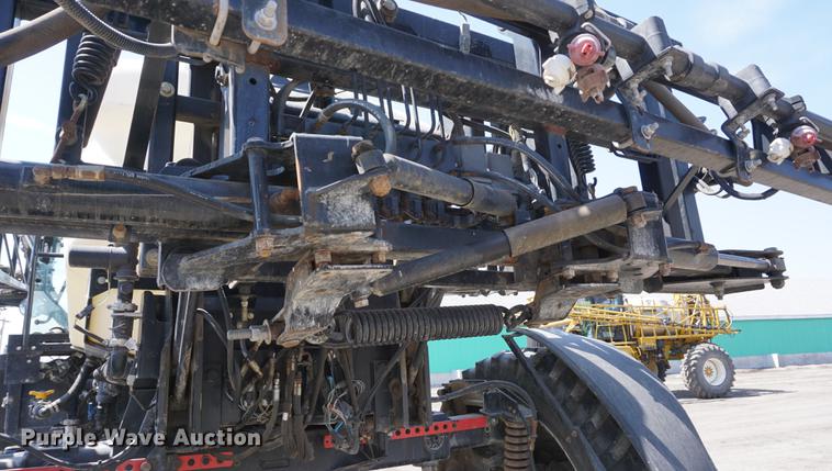 image for item DE3297 2005 SpraCoupe 7650 sprayer