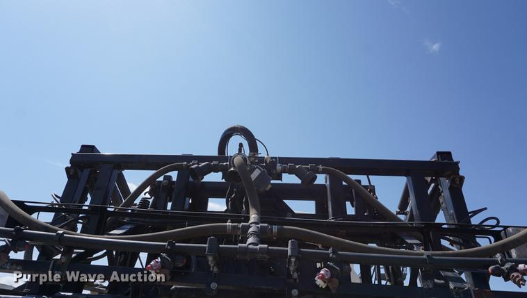 image for item DE3297 2005 SpraCoupe 7650 sprayer