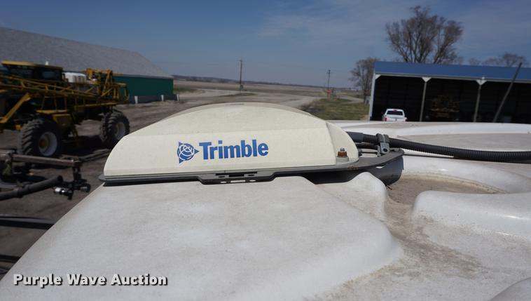 image for item DE3297 2005 SpraCoupe 7650 sprayer