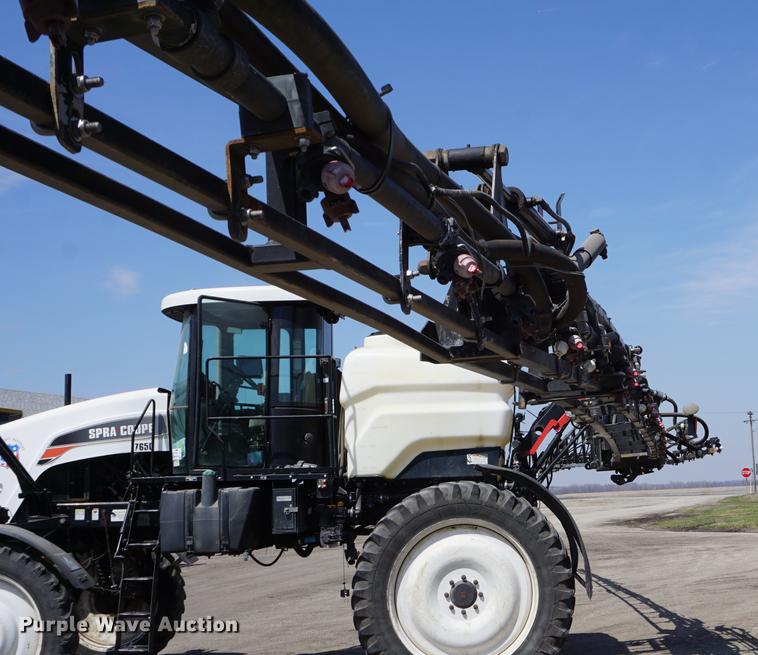 image for item DE3297 2005 SpraCoupe 7650 sprayer