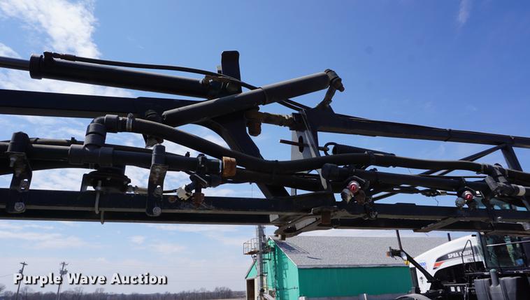 image for item DE3297 2005 SpraCoupe 7650 sprayer