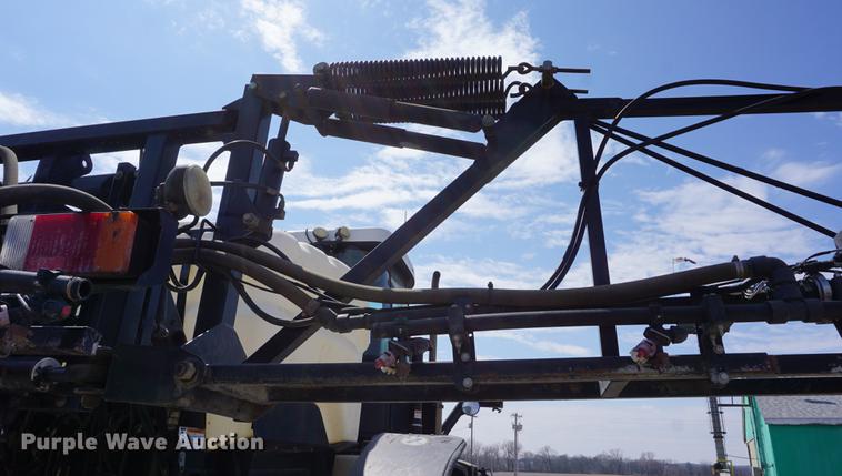 image for item DE3297 2005 SpraCoupe 7650 sprayer