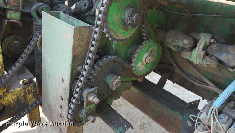 image for item DE3300 John Deere 3960 forage harvester