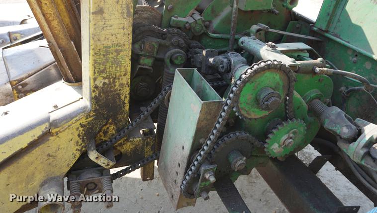 image for item DE3300 John Deere 3960 forage harvester