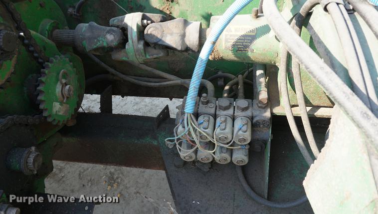 image for item DE3300 John Deere 3960 forage harvester