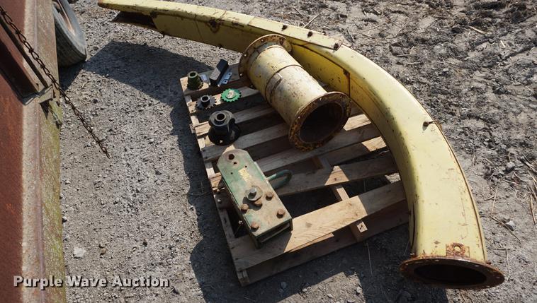 image for item DE3300 John Deere 3960 forage harvester