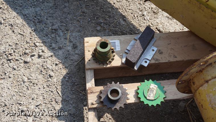 image for item DE3300 John Deere 3960 forage harvester