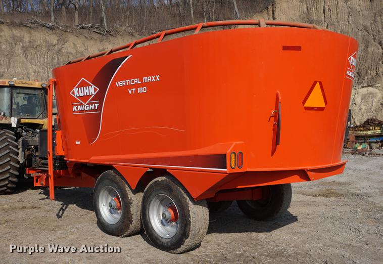 image for item DE3301 2012 Kuhn Knight VT180 vertical feed mixer